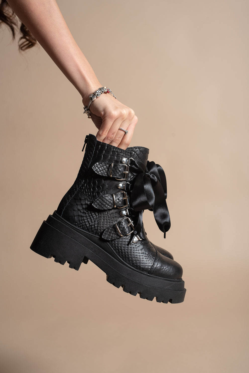 Ghete-din-piele-neagra-Fairy-Tropea-2881-4