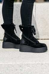 Ghete-din-piele-intoarsa-naturala-negre-Lyon