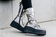 Ghete-din-piele-naturala-argintie-Lucette