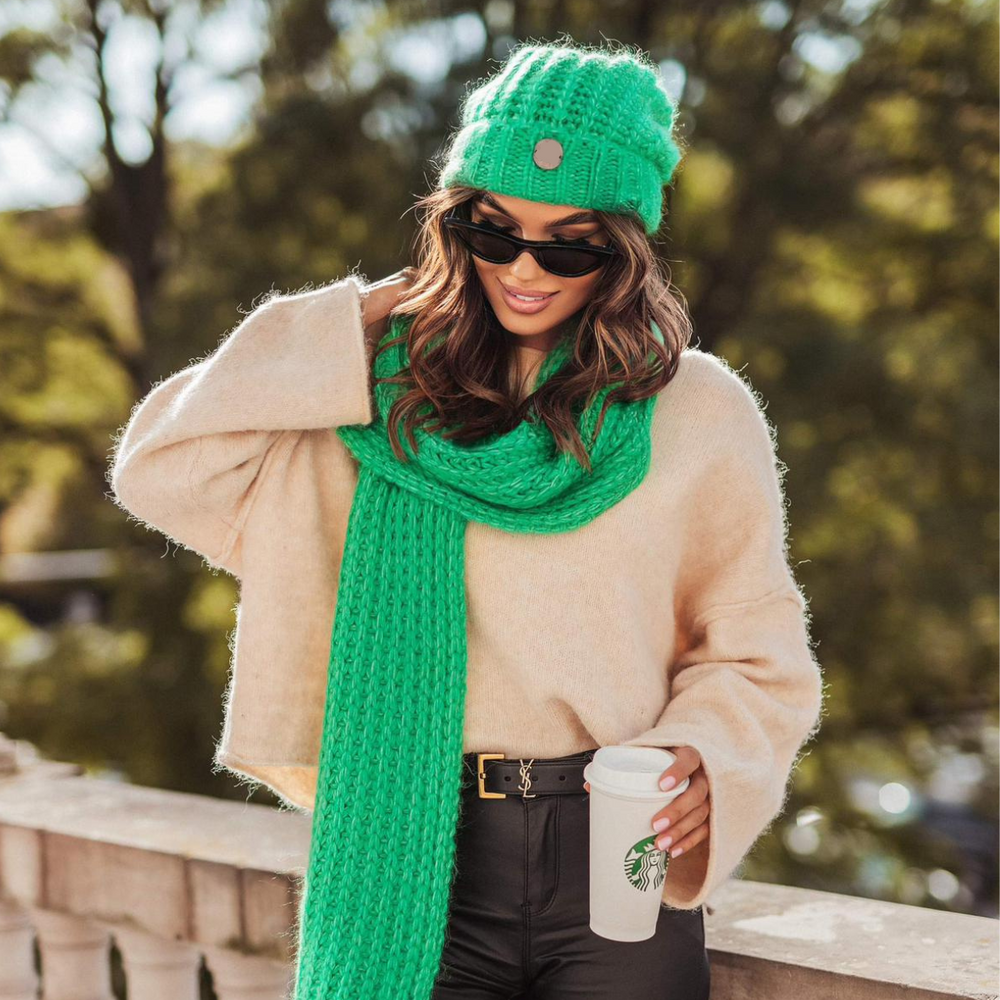 set-dama-caciula-si-fular-verde (2)