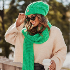 set-dama-caciula-si-fular-verde