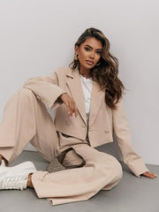 costum-dama-bej-sacou-si-pantalon-Nicole (2)