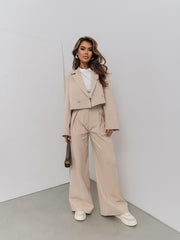 costum-dama-bej-sacou-si-pantalon-Nicole