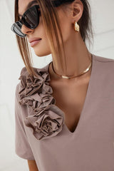 Tricou cu decolteu in V taupe Edward - mauri.ro (2)