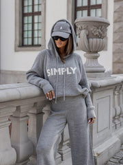 Set-bluza-cu-gluga-si-pantaloni-gri-Simply