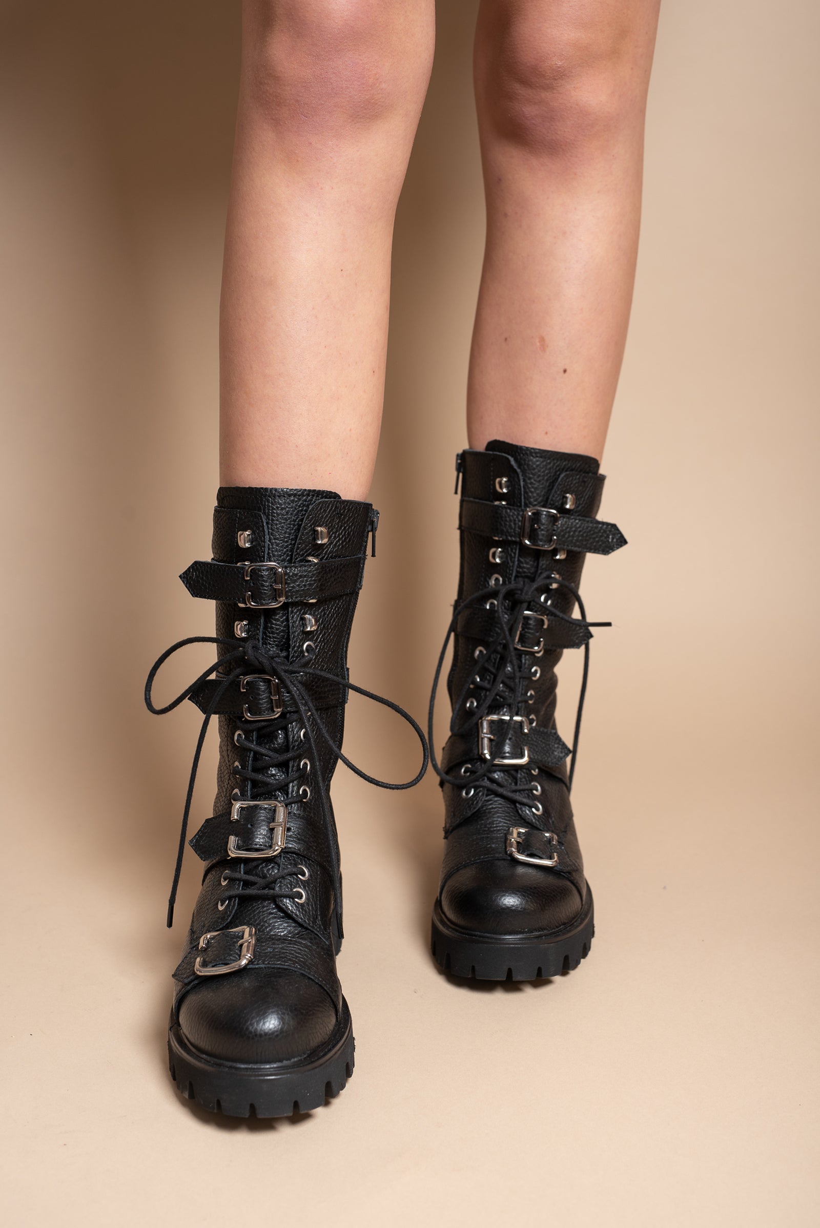 Ghete-din-piele-neagra-Adelline-3653-3