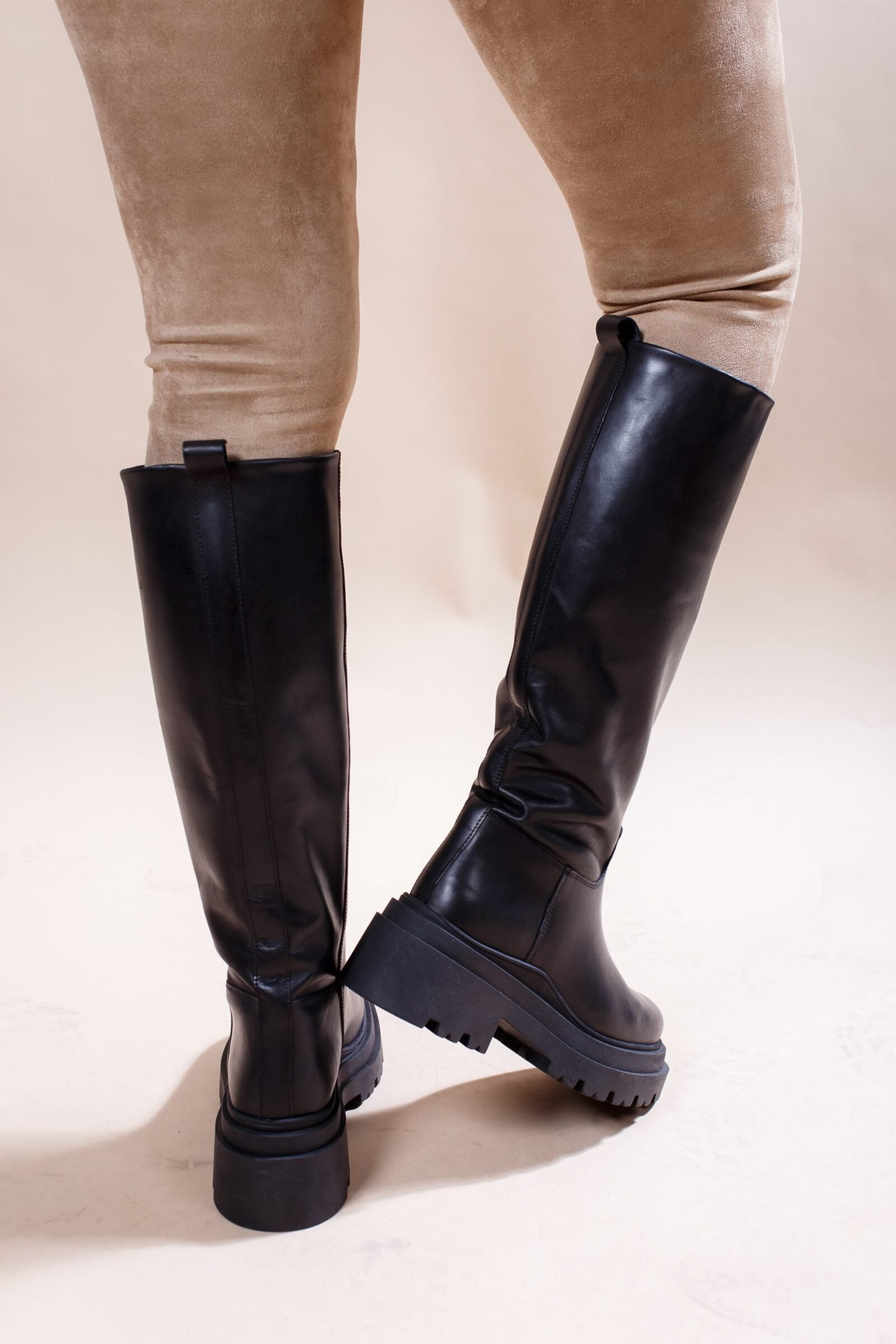 Cizme-din-piele-neagra-Eufrozine-2421-2