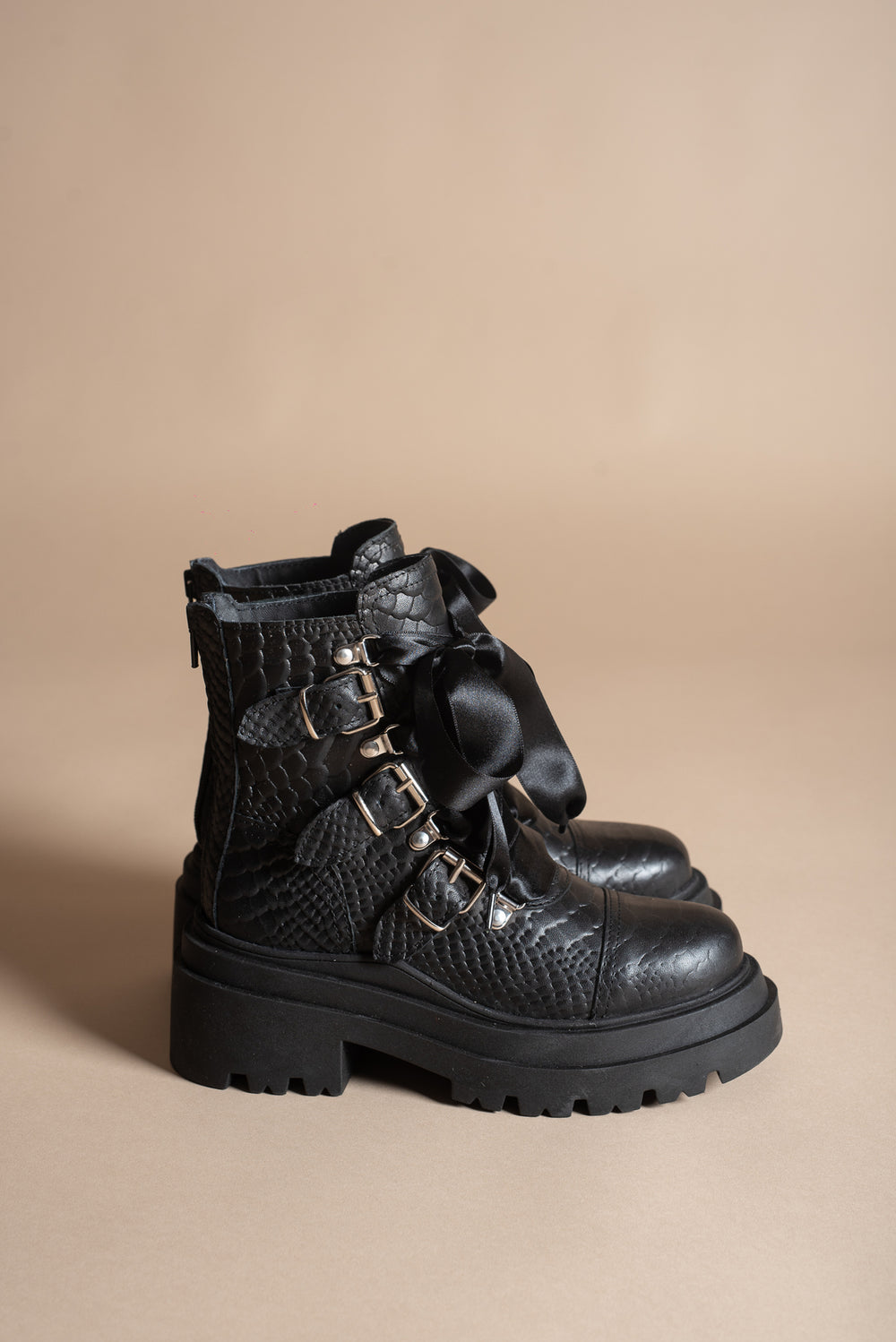 Ghete-din-piele-neagra-Fairy-Tropea-2881-1