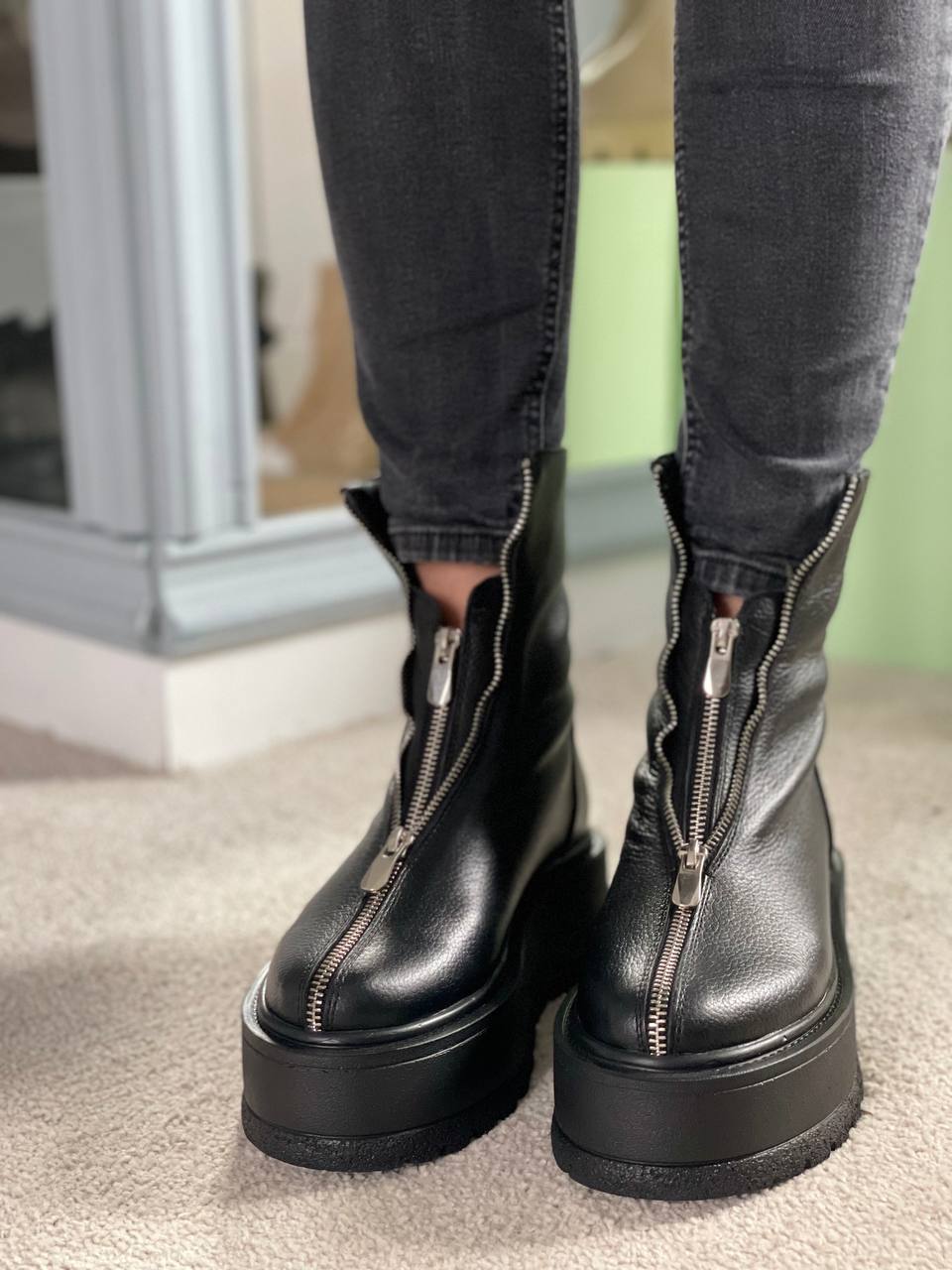 Ghete-din-piele-neagra-Gia-4645-3