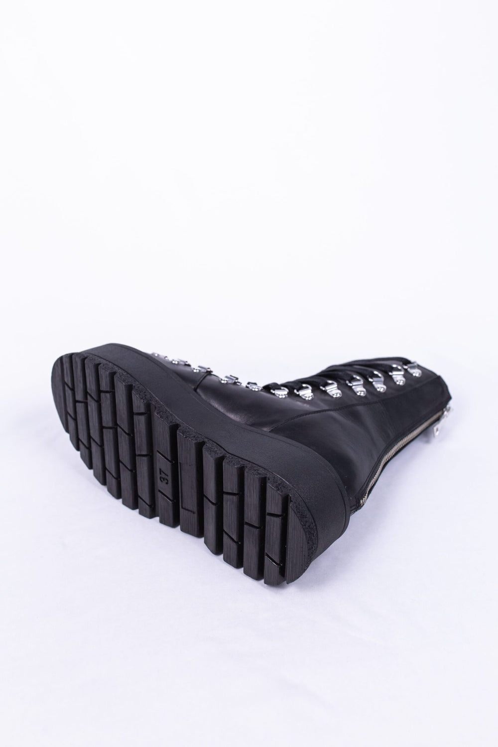 Ghete-din-piele-neagra-Rosie-3041-6