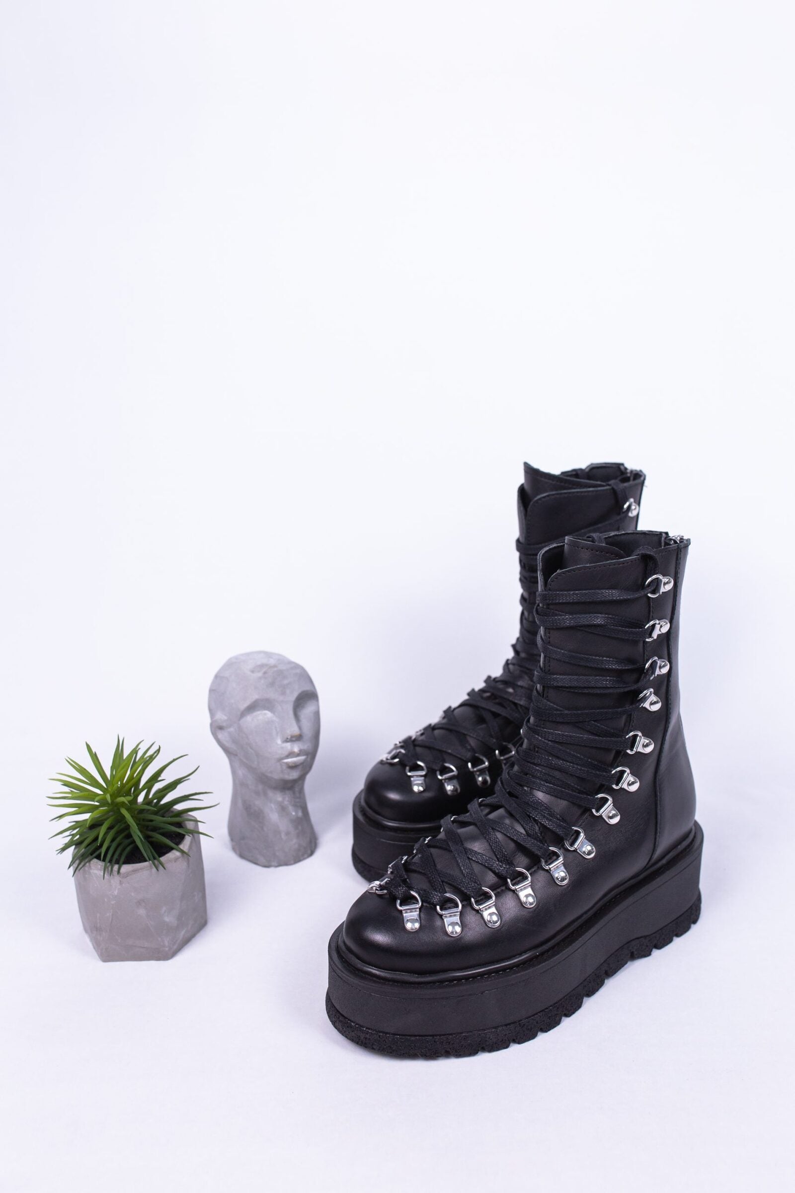 Ghete din piele neagra Rosie