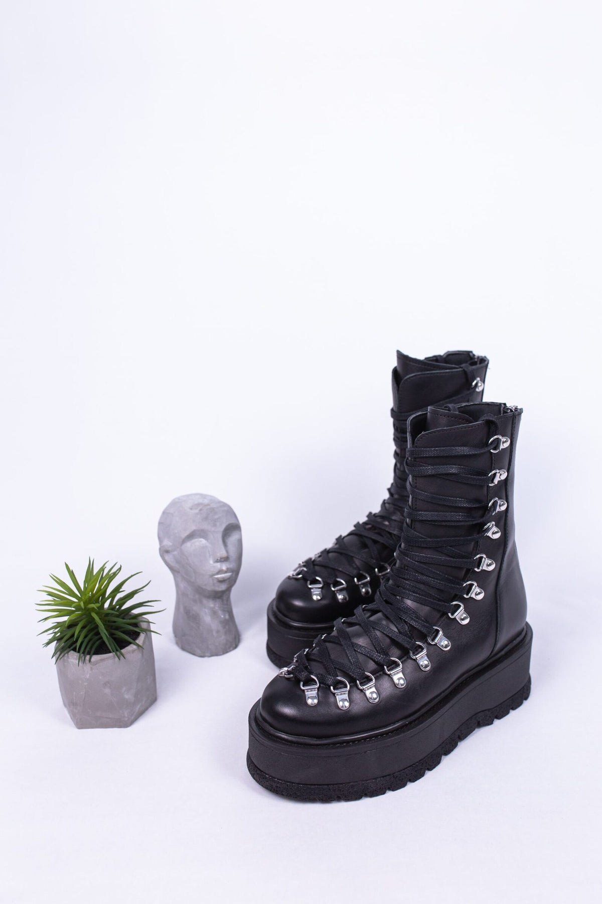 Ghete din piele neagra Rosie