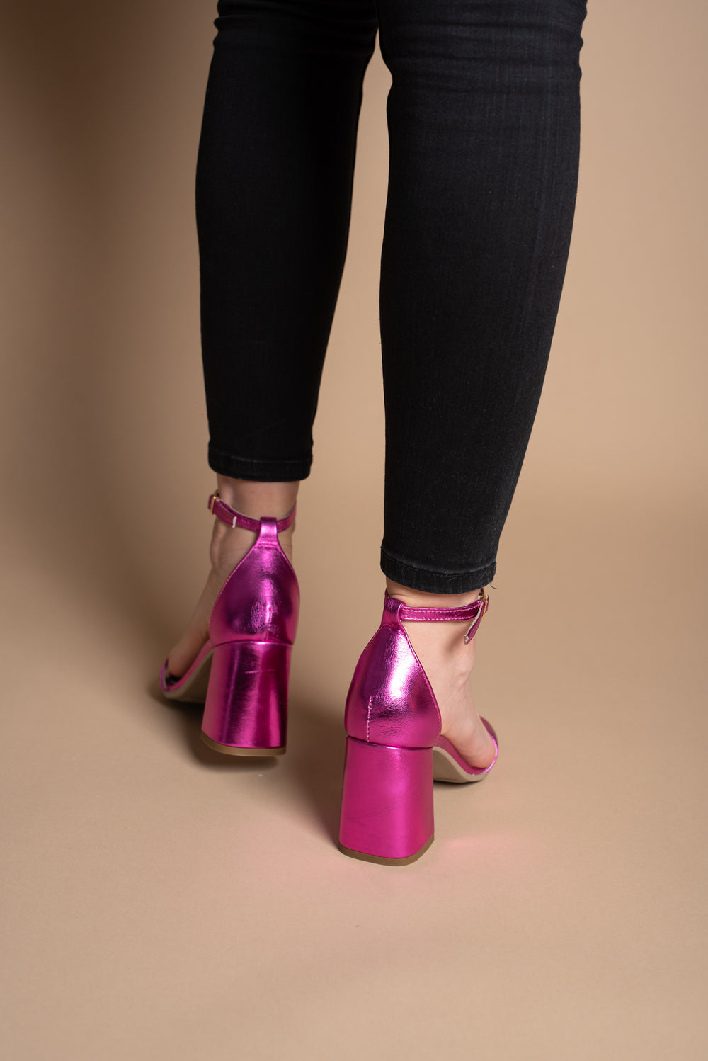 Sandale-din-piele-cu-toc-Sara-fucsia-1292-2