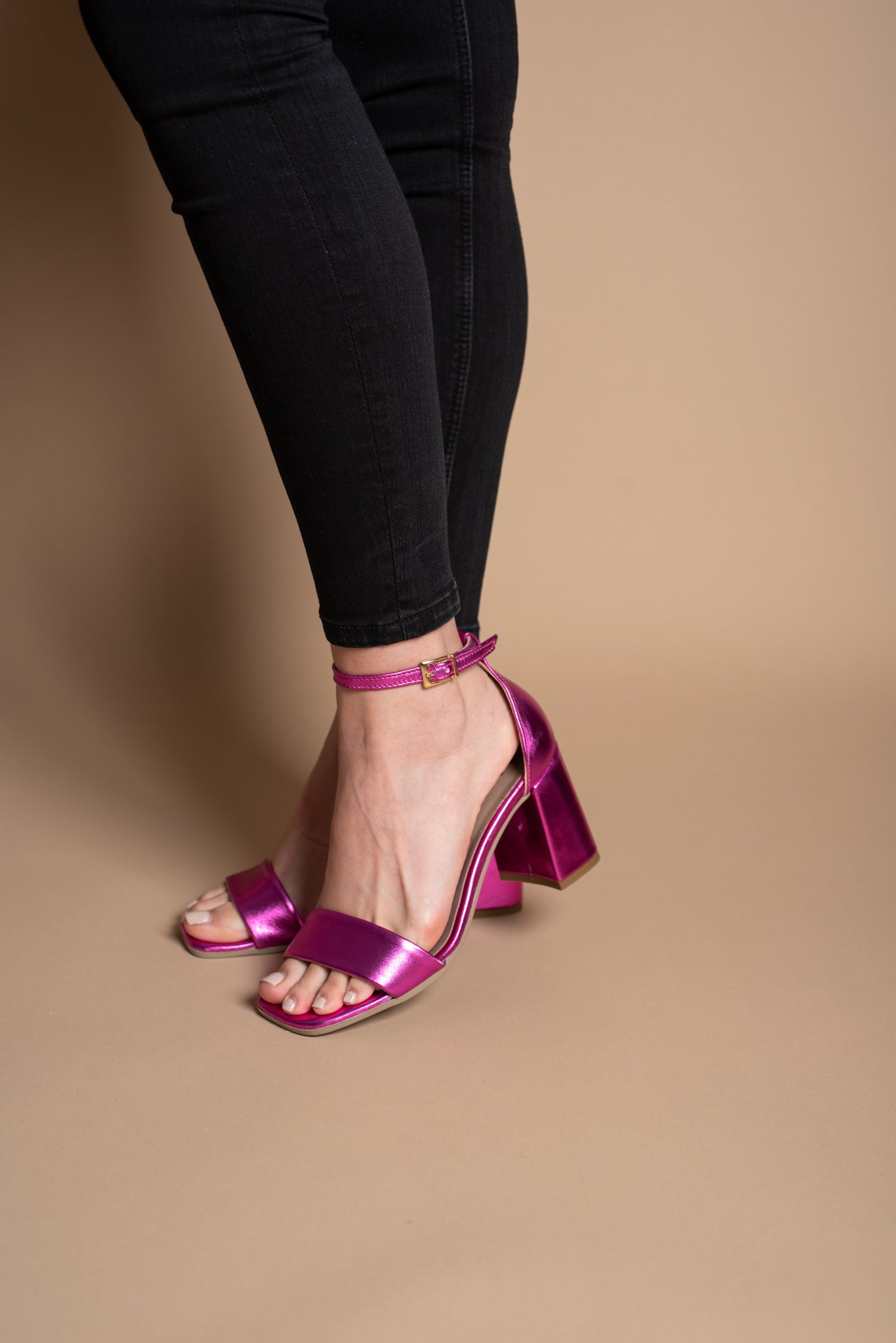 Sandale-din-piele-cu-toc-Sara-fucsia-1292-3