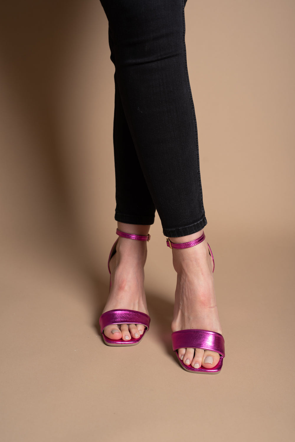 Sandale-din-piele-cu-toc-Sara-fucsia-1292-4