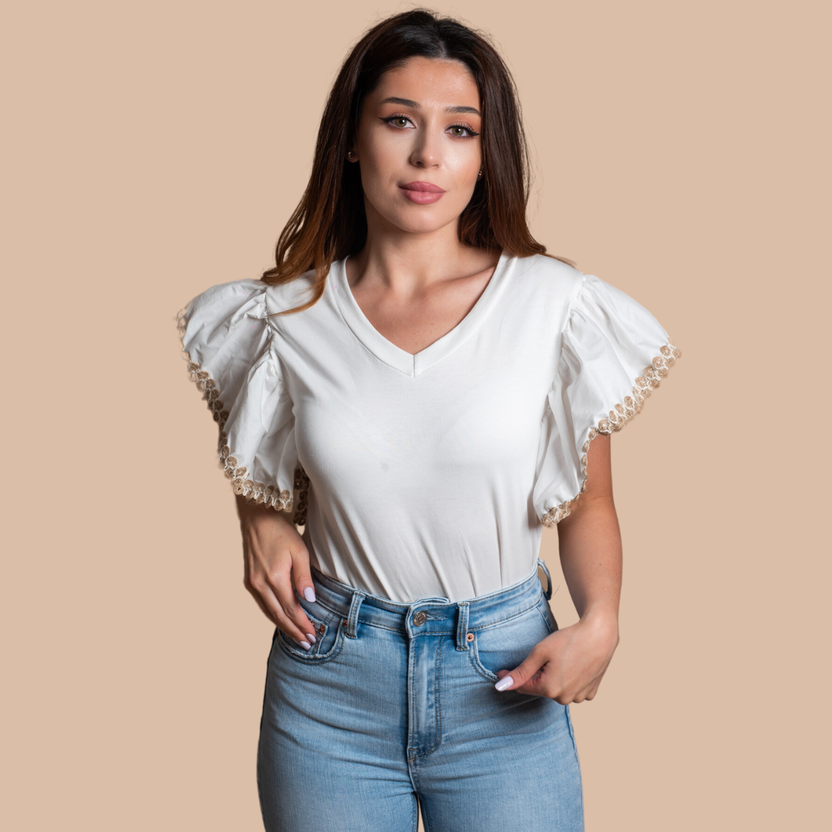 Tricou-dama-alb-cu-volane-bej-9700-1