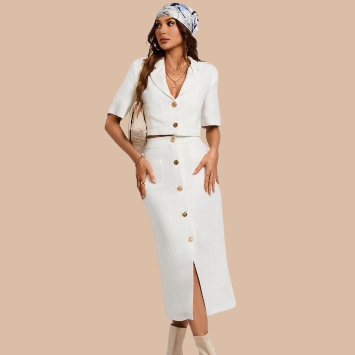 Costum blazer si fusta cu nasturi alb