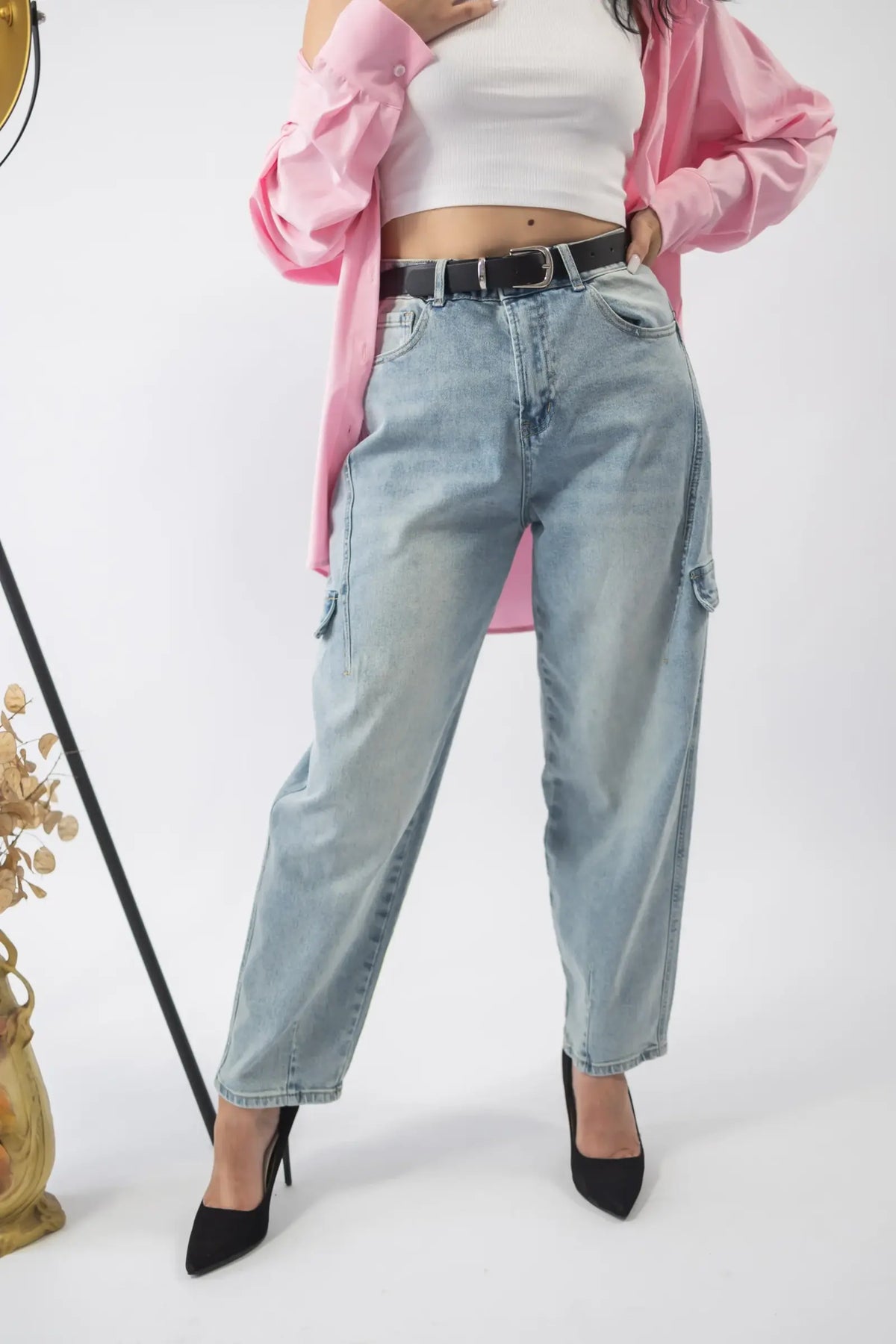 pantaloni din denim cargo