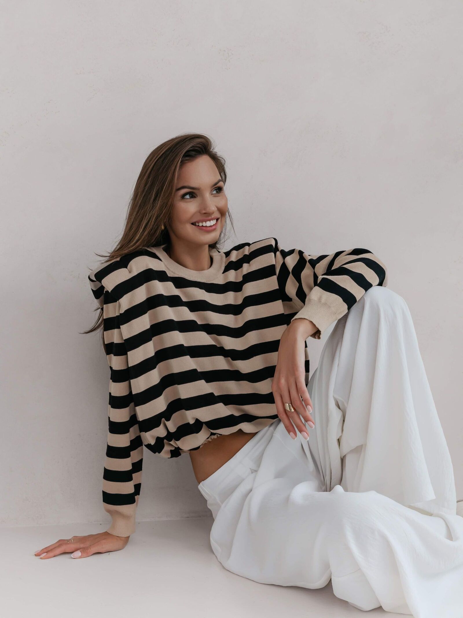 bluza-dama-in-dungi-negru-cu-bej (2)