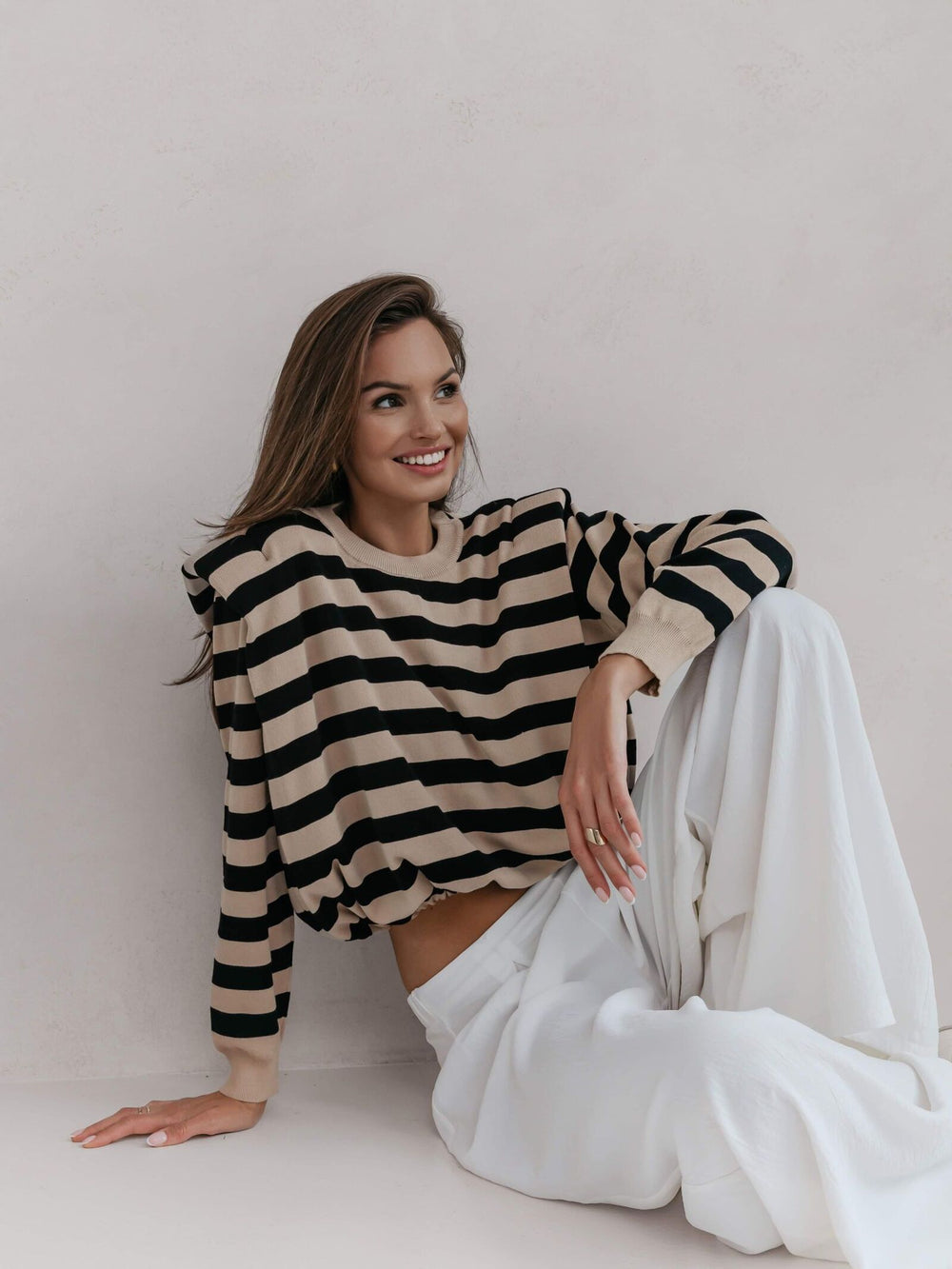 bluza-dama-in-dungi-negru-cu-bej (2)