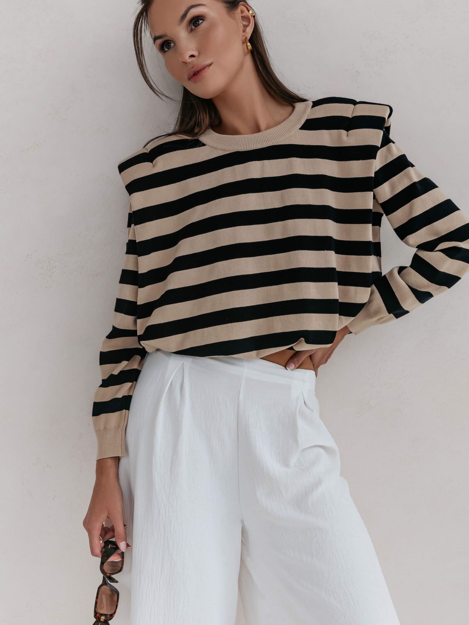 bluza-dama-in-dungi-negru-cu-bej (3)