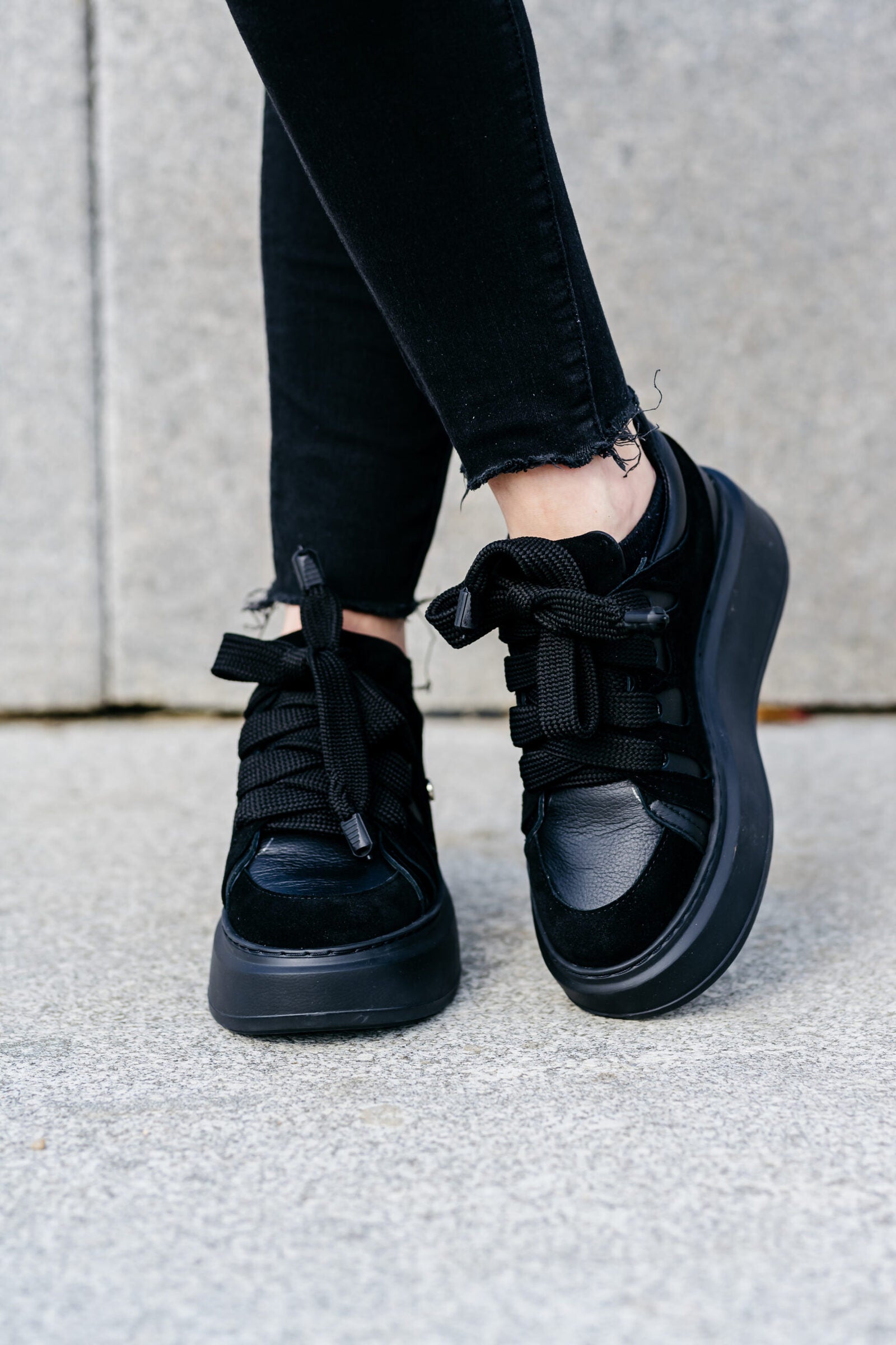 Sneakers-din-piele-naturala-neagră-Elisio (4)