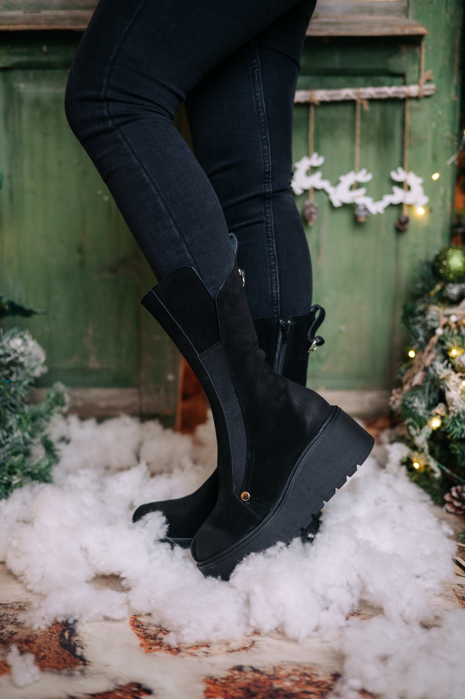 Ghete-din-piele-naturala-negre-Luna3