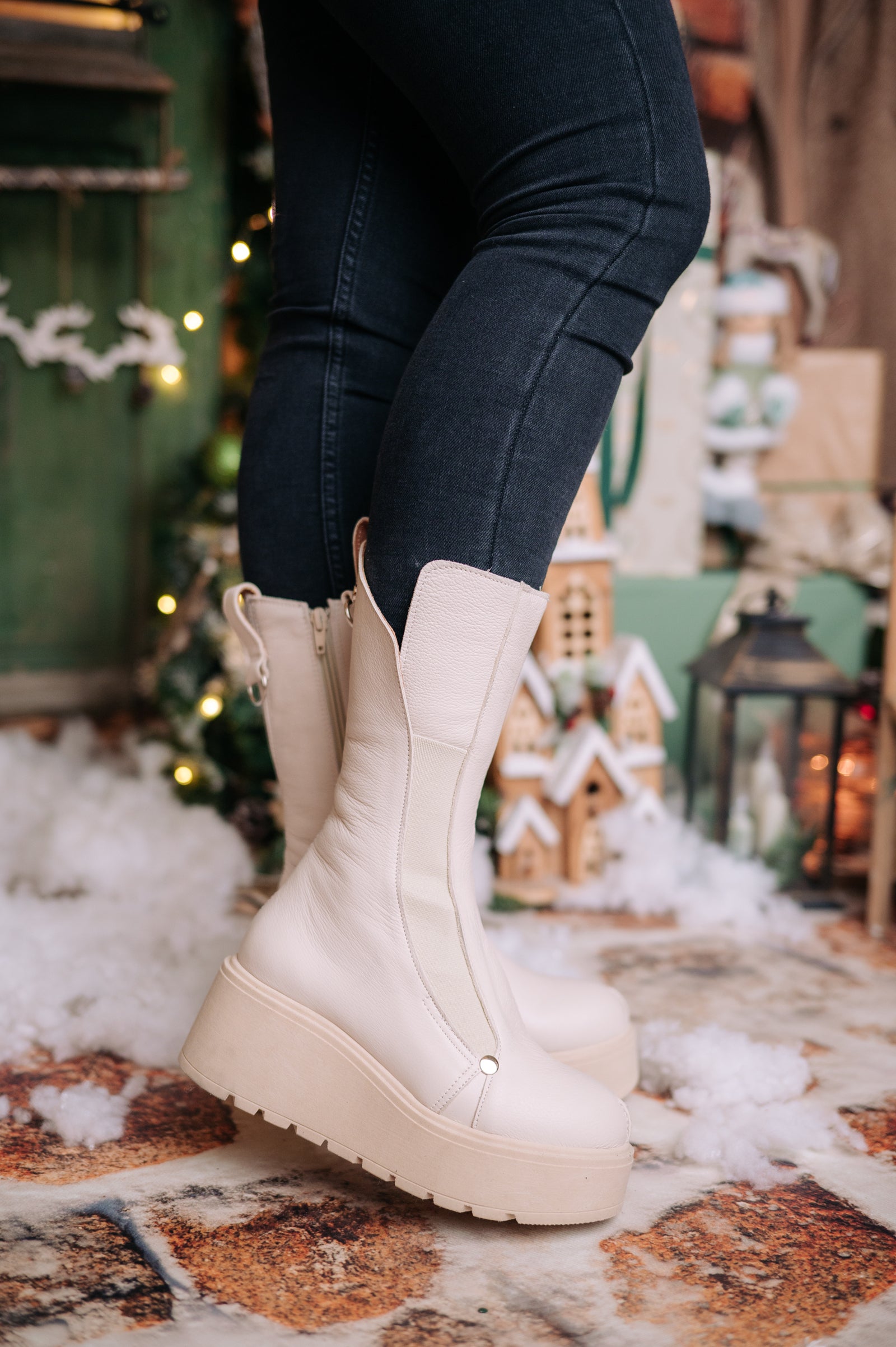 Ghete-din-piele-naturala-bej-Luna2