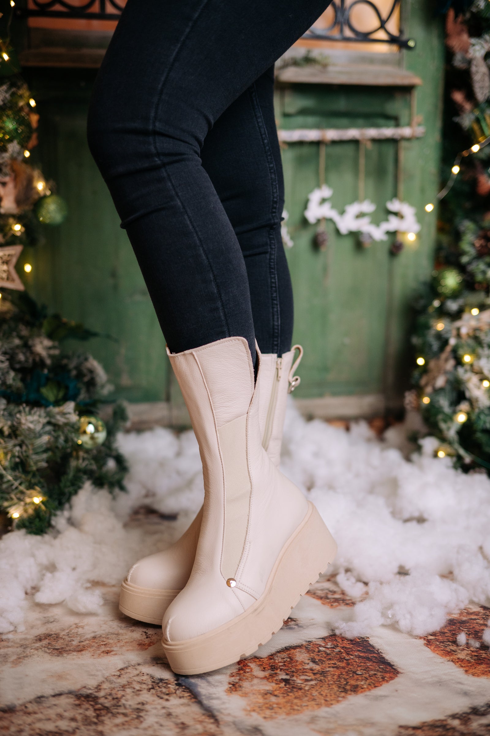 Ghete-din-piele-naturala-bej-Luna3