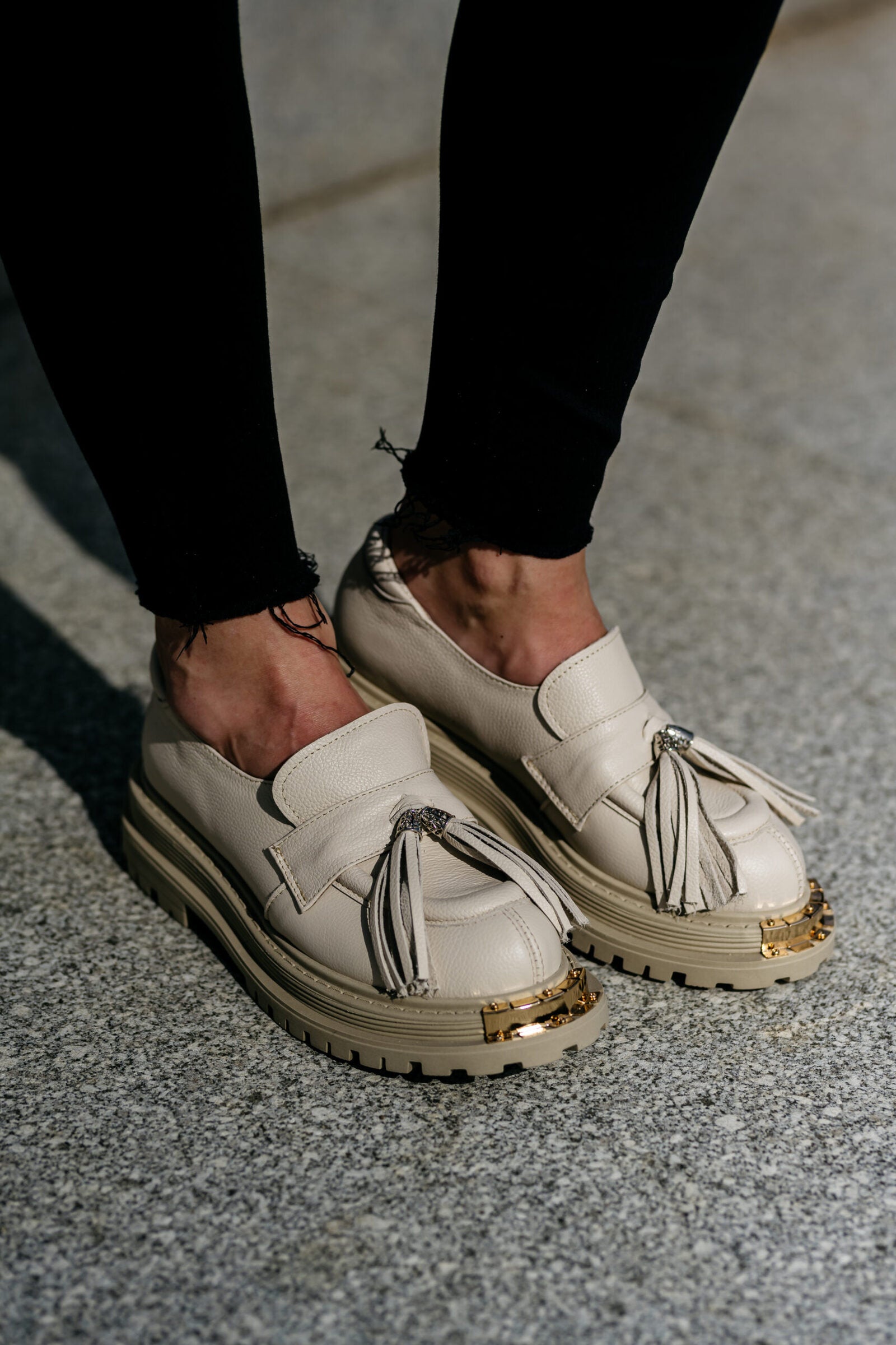 Pantofi-din-piele-naturala-bej-Zaira