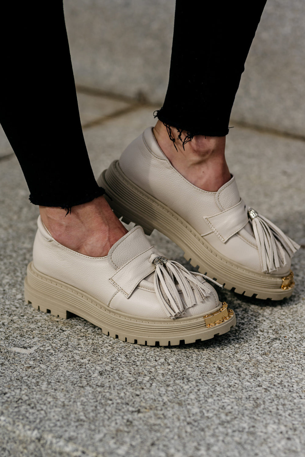 Pantofi-din-piele-naturala-bej-Zaira (3)