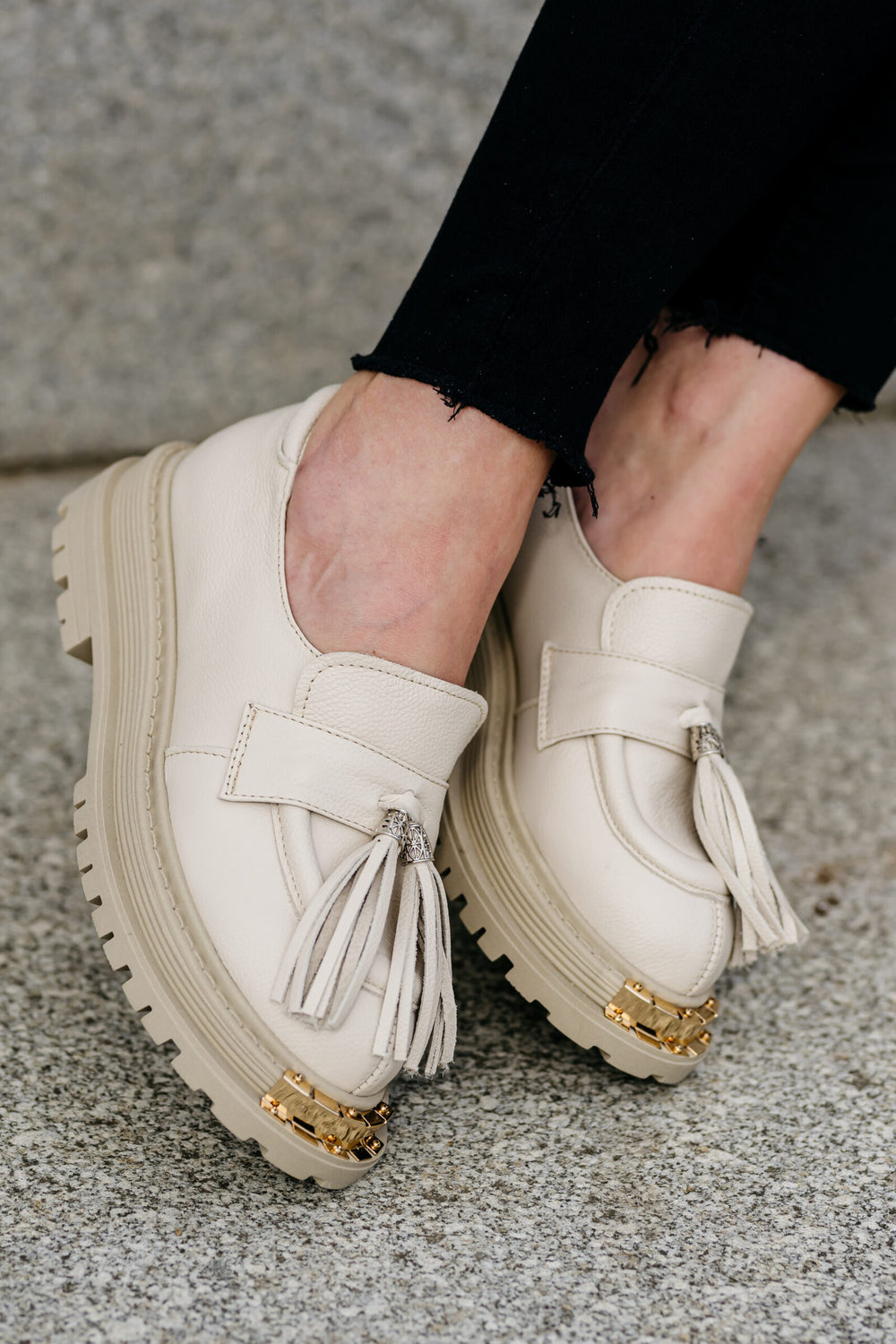 Pantofi-din-piele-naturala-bej-Zaira (4)