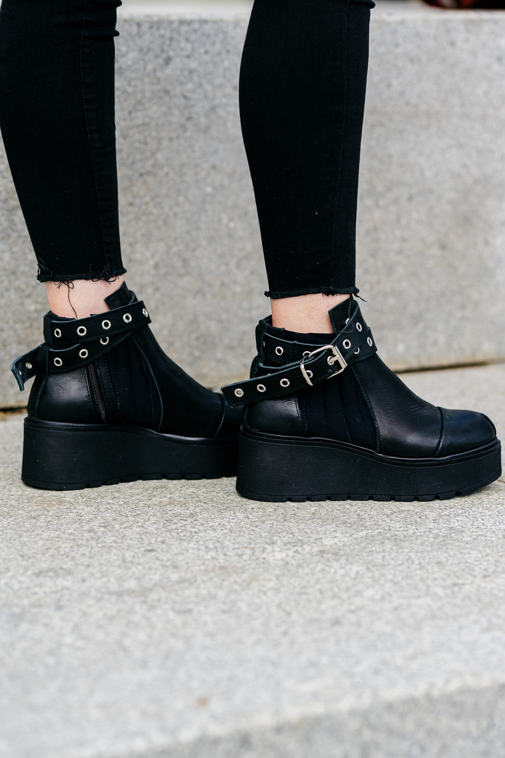 Ghete-din-piele-naturala-negre-Teofila (4)