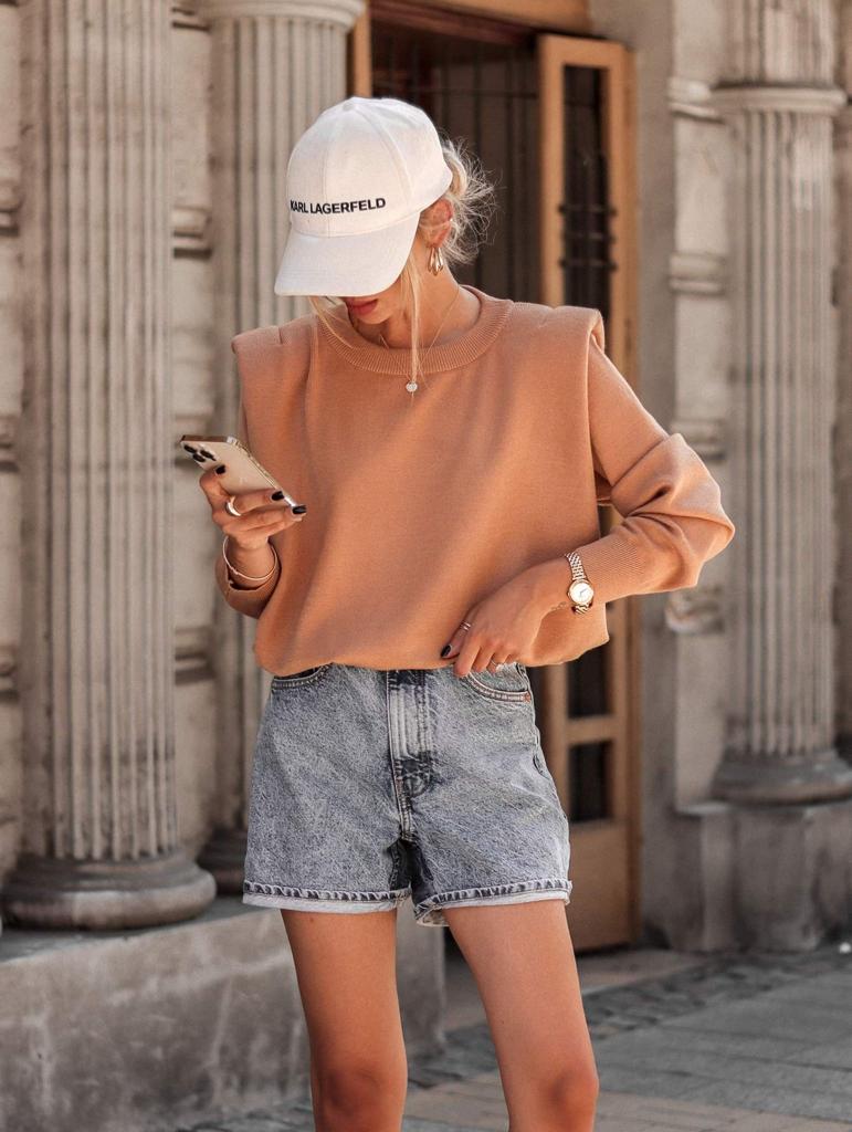 bluza-dama-cu-umeri-bufanti-nude