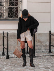 bluza-dama-oversize-cu-decolteu-v-si-ciucuri-neagra (2)