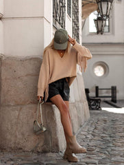 bluza-dama-oversize-cu-decolteu-v-si-ciucuri-bej