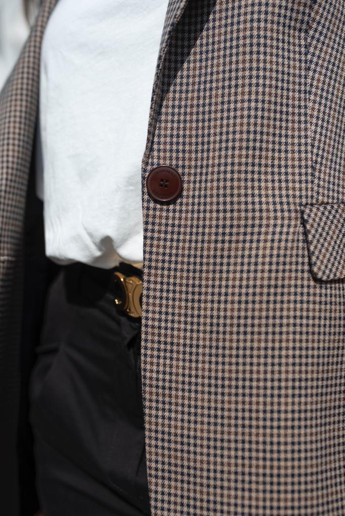 sacou-dama-in-carouri-office (6)