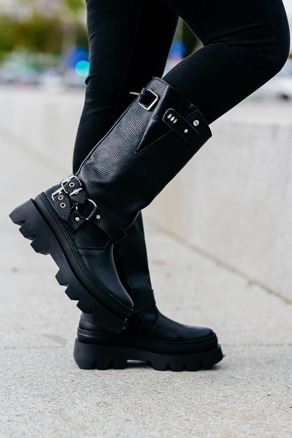 Ghete-negre-inalte-din-piele-naturala-MOTO (4)