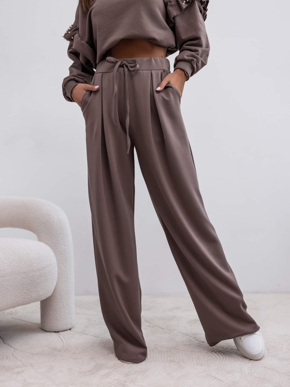 compleu-dama-din-bumbac-maro-cu-accesoriu (2)