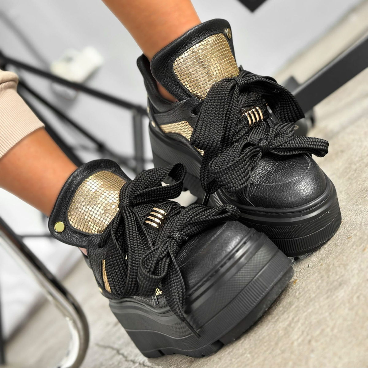 Sneakers-din-piele-naturala-negri-Pedro