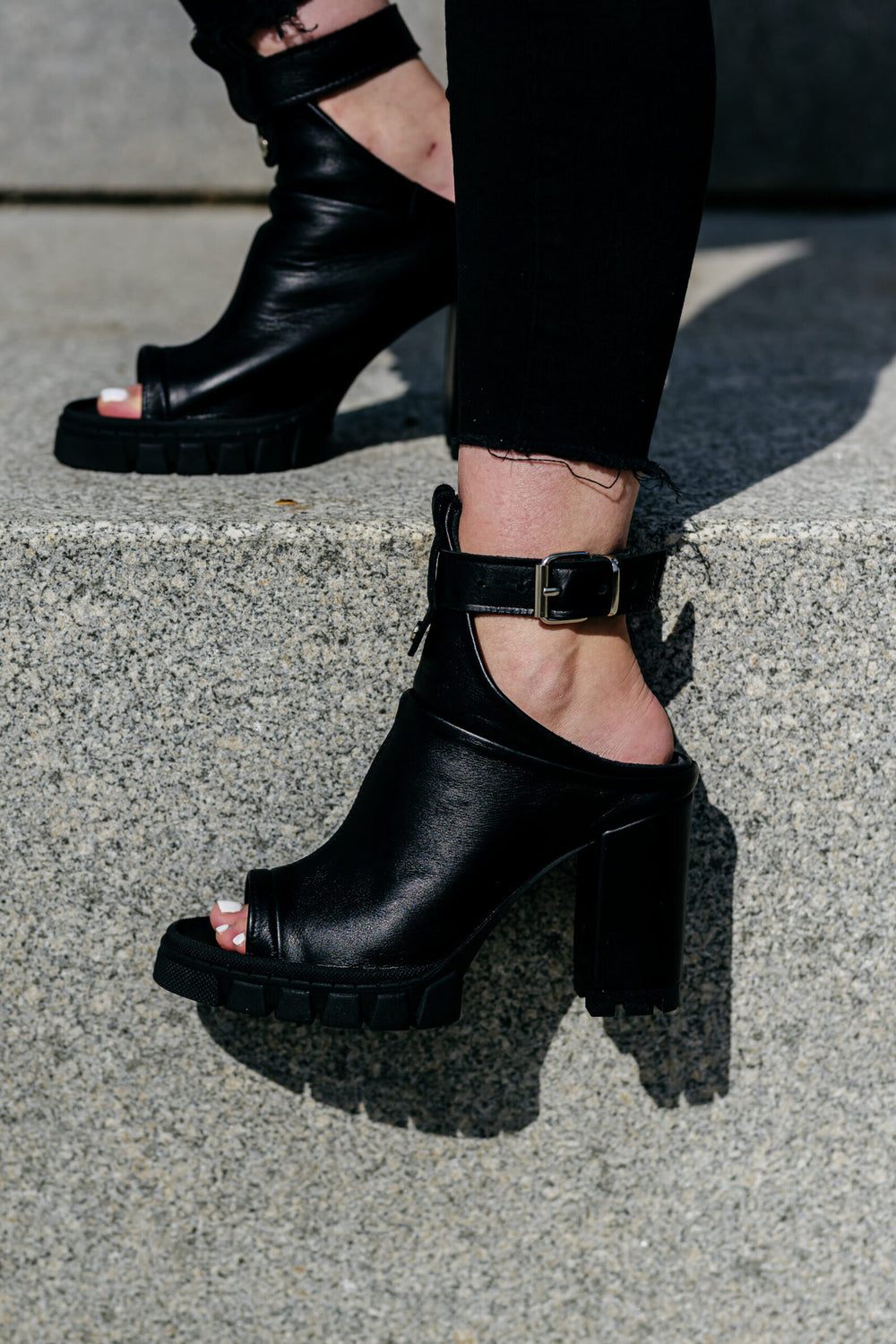 Sandale-dama-din-piele-naturala-negre-Arianna (2)