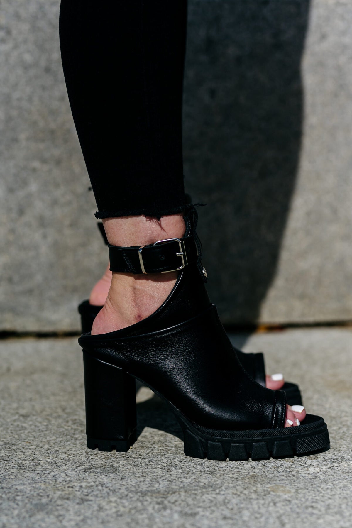 Sandale-dama-din-piele-naturala-negre-Arianna