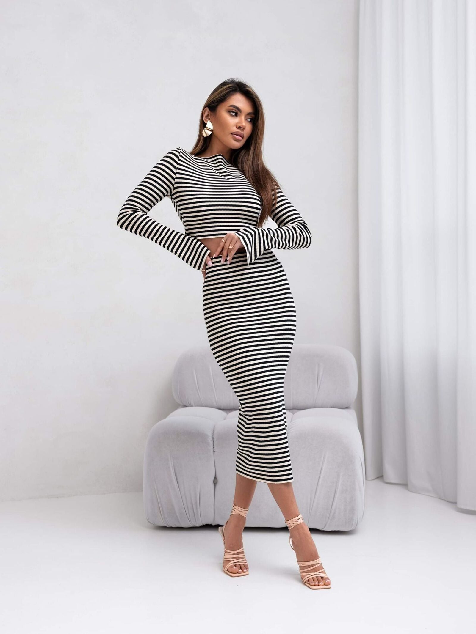 Compleu-dama-bluza-si-fusta-lunga-alb-cu-negru (4)