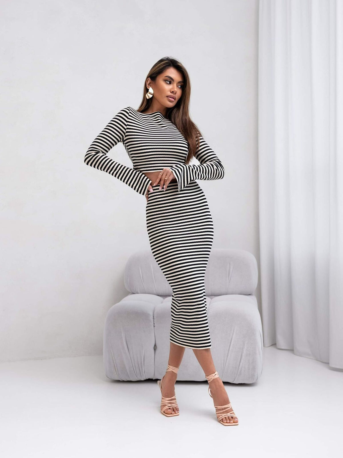 Compleu-dama-bluza-si-fusta-lunga-alb-cu-negru (4)