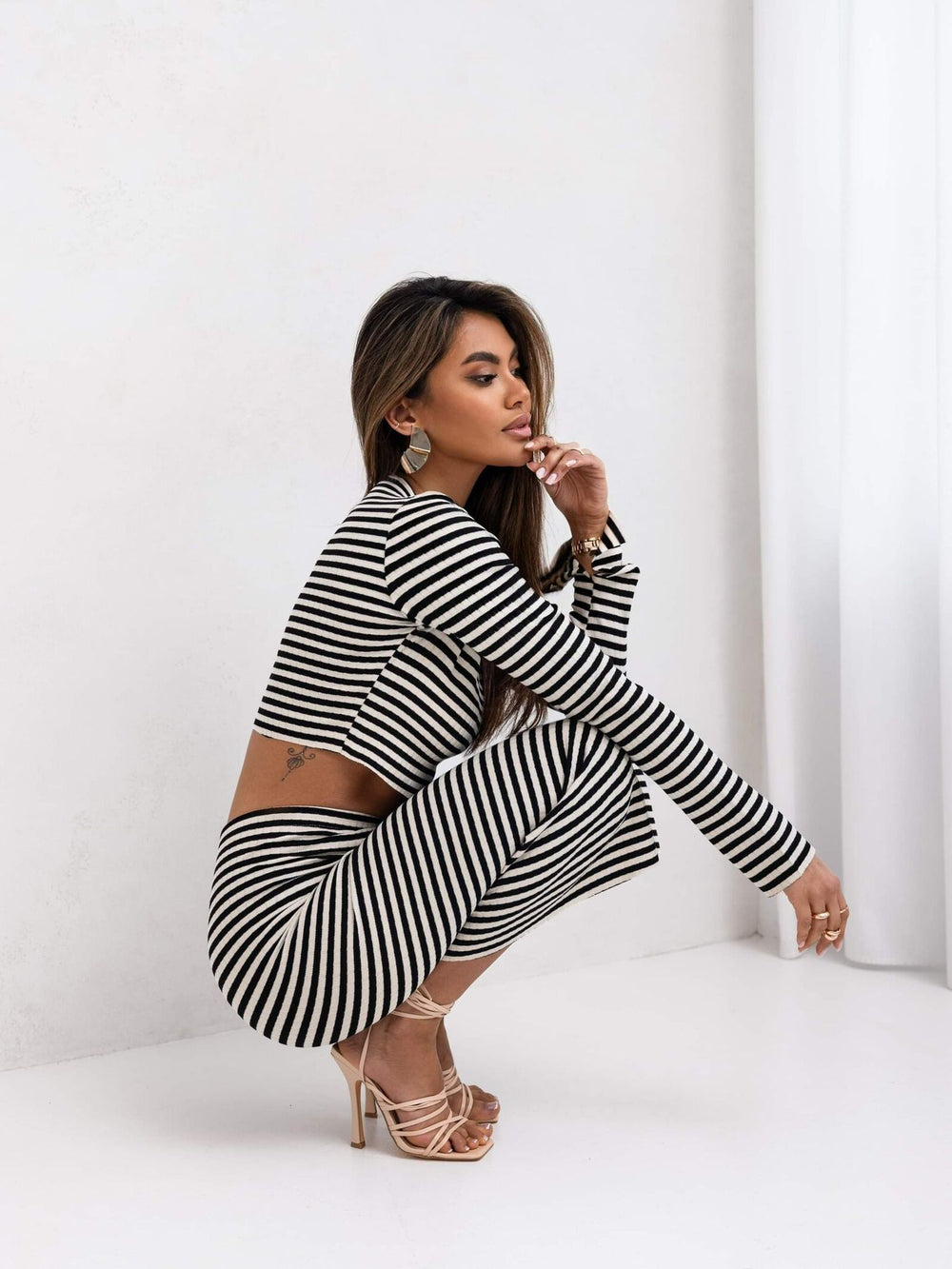 Compleu-dama-bluza-si-fusta-lunga-alb-cu-negru (5)