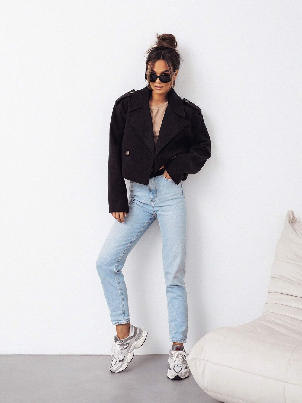 geaca-dama-tip-sacou-neagra