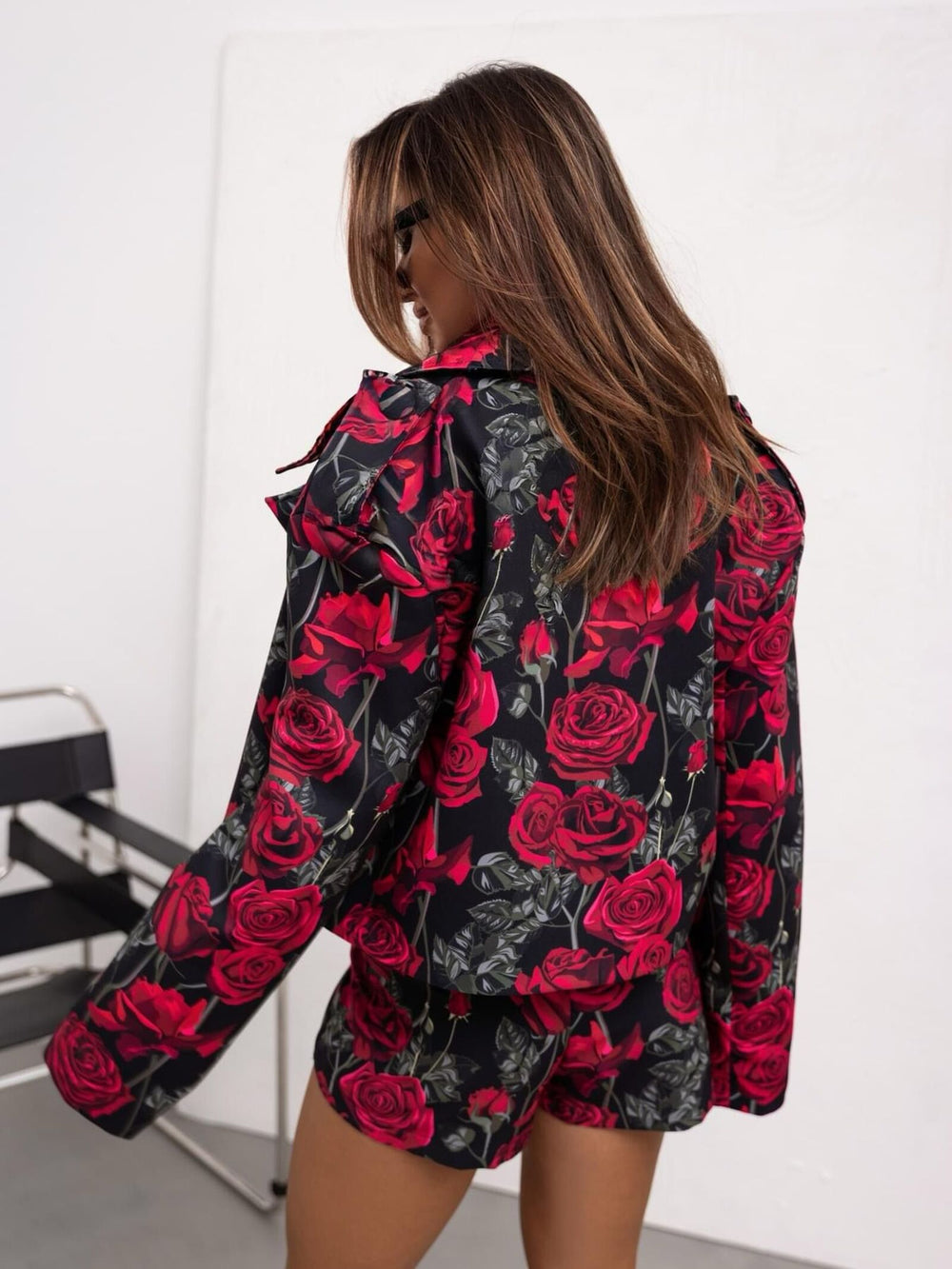 costum-dama-fusta-pantalon-si-sacou-cu-imprimeu-floral (2)