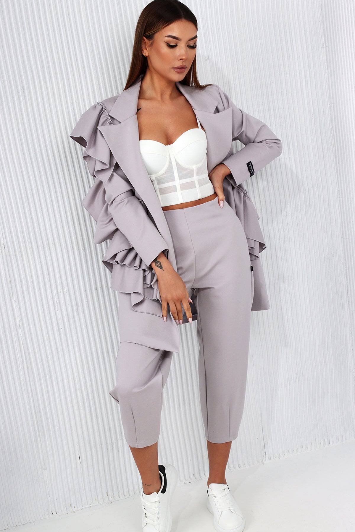 sacou-dama-cu-volane-gri-cascada (6)