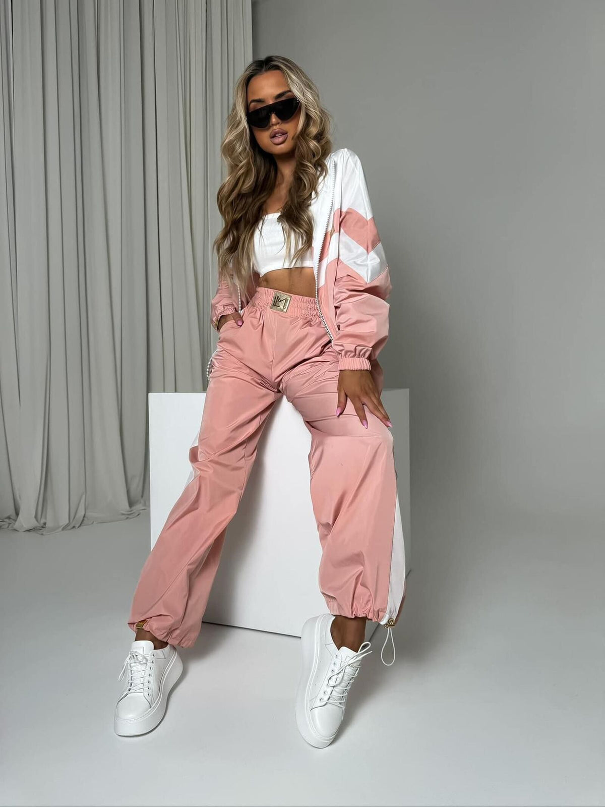 trening-dama-NUDE-mauri-retro