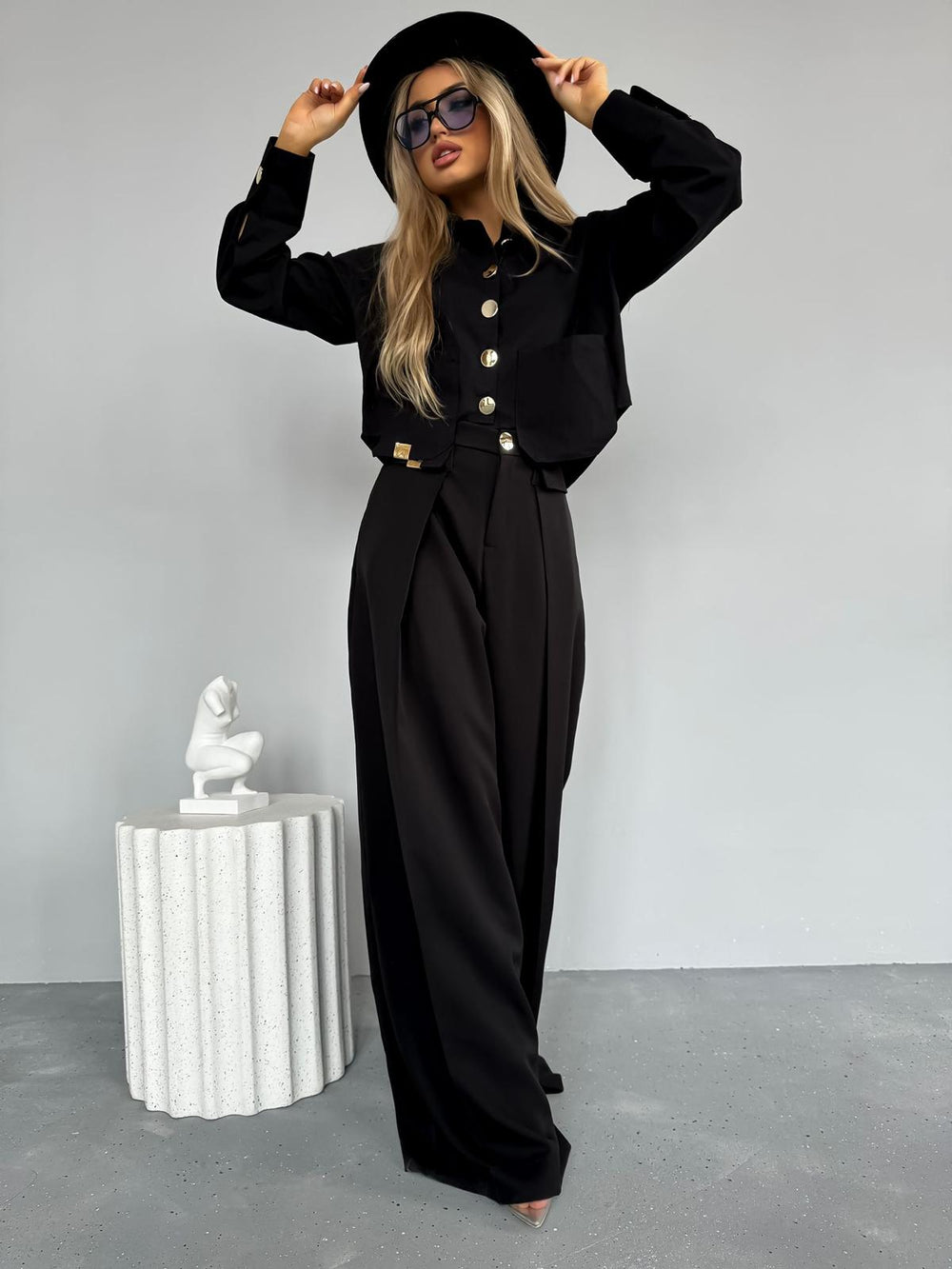 costum-negru-sacou-si-pantaloni-medelyn